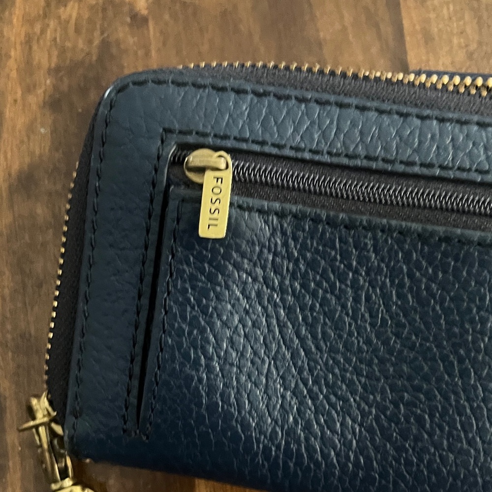 Fossil Navy blue Textured Leather Wristlet Wallet - Picture 5 of 13